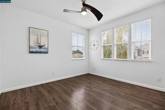 516 Falling Star Dr, Martinez, CA 94553