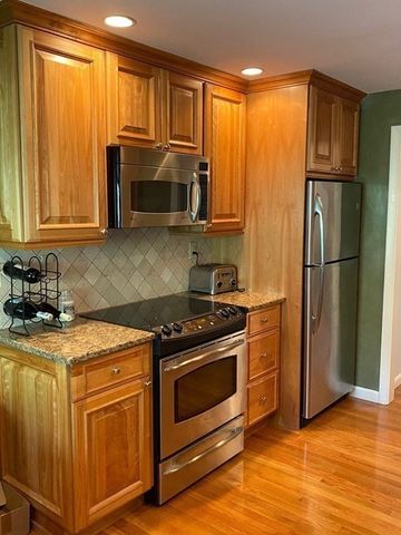 128 Pleasant St 201, Arlington, MA 02476