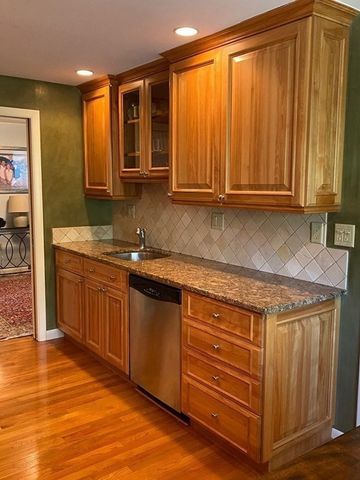 128 Pleasant St 201, Arlington, MA 02476