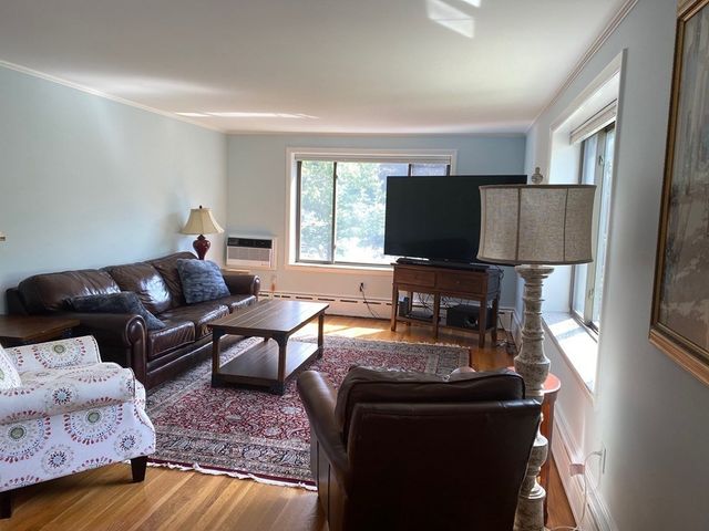128 Pleasant St 201, Arlington, MA 02476