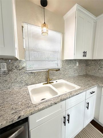 1410 N Gulf Boulevard, Freeport, TX 77541