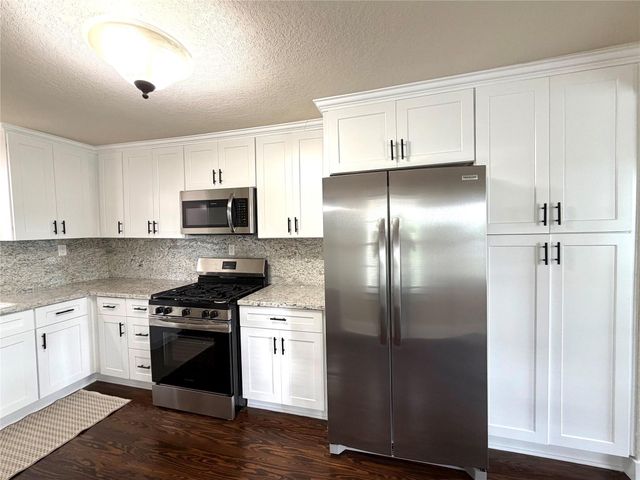1410 N Gulf Boulevard, Freeport, TX 77541