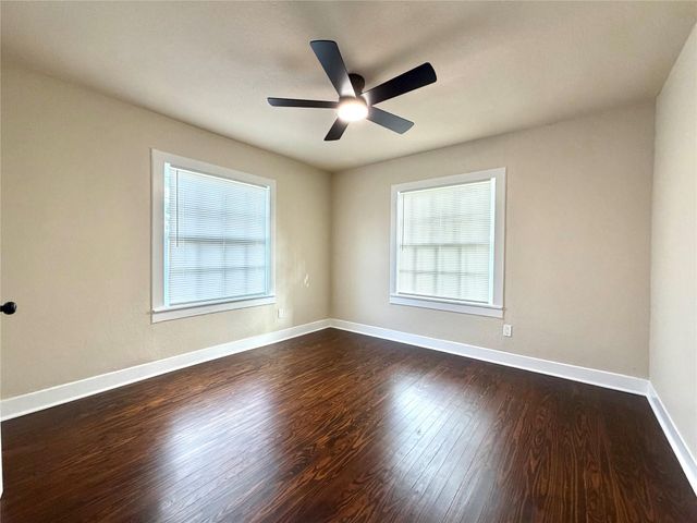 1410 N Gulf Boulevard, Freeport, TX 77541