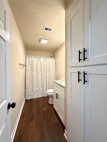 1410 N Gulf Boulevard, Freeport, TX 77541