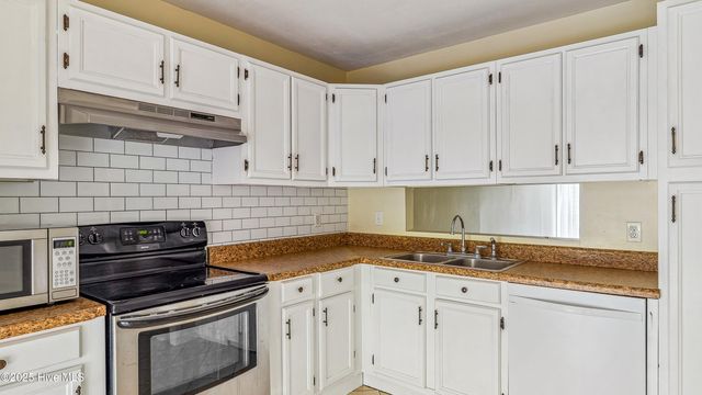 137 Mallards Cove, Vass, NC 28394
