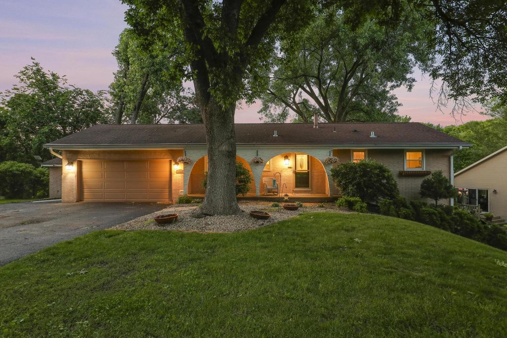 6788 147th Street W, Savage, MN 55378