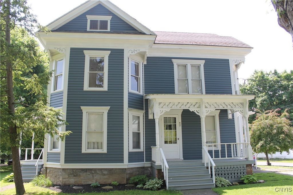 42 Mechanic Street, Elbridge, NY 13080