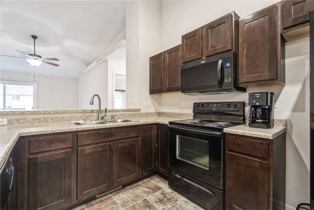 4406 Quail Trail Drive, Marion, IA 52302