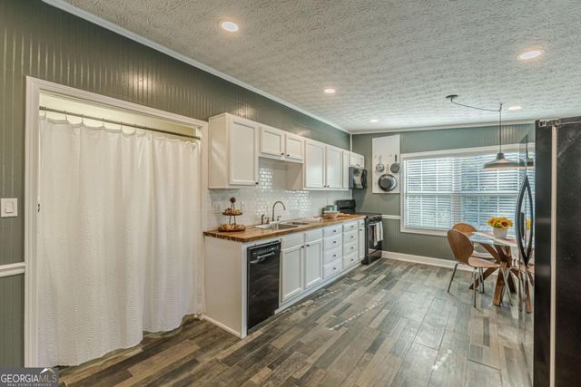 3297 College Street, College Park, GA 30337