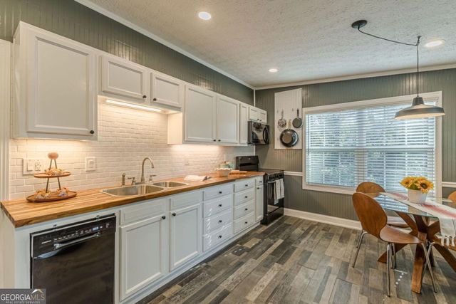3297 College Street, College Park, GA 30337