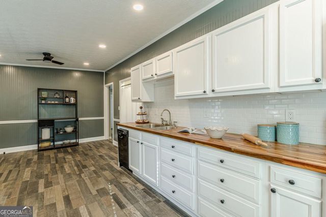 3297 College Street, College Park, GA 30337