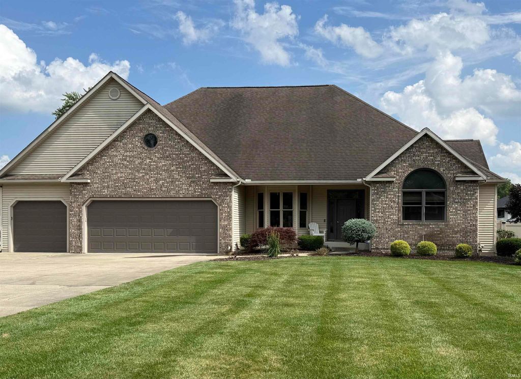 23042 Greenleaf Boulevard, Elkhart, IN 46514
