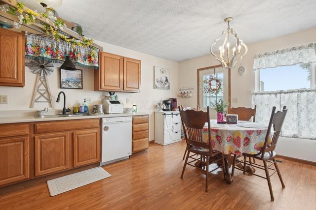 538 Thompson Avenue, Ashville, OH 43103
