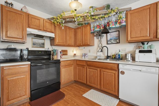 538 Thompson Avenue, Ashville, OH 43103