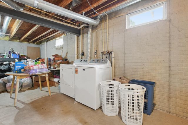 538 Thompson Avenue, Ashville, OH 43103