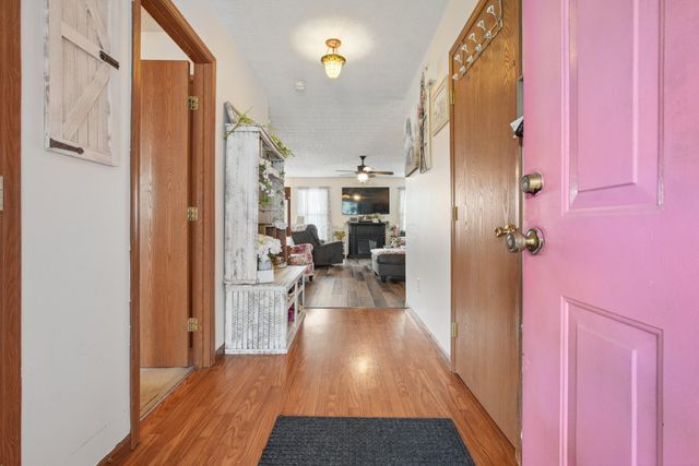 538 Thompson Avenue, Ashville, OH 43103
