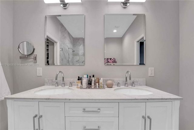 2957 St Thomas Drive, Cooper City, FL 33024