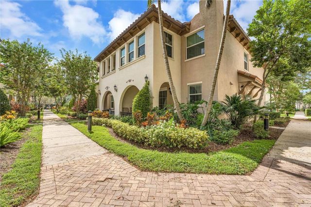 2957 St Thomas Drive, Cooper City, FL 33024