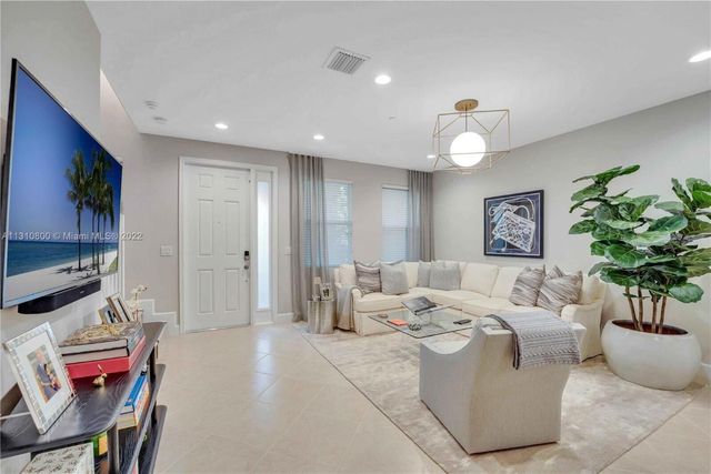 2957 St Thomas Drive, Cooper City, FL 33024