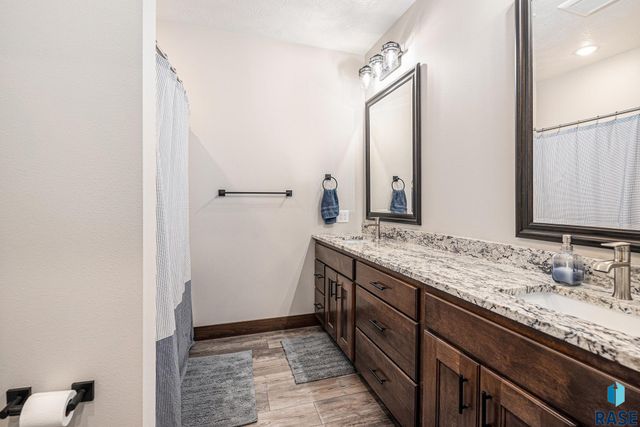 1604 W River Bend St Street, Brandon, SD 57005