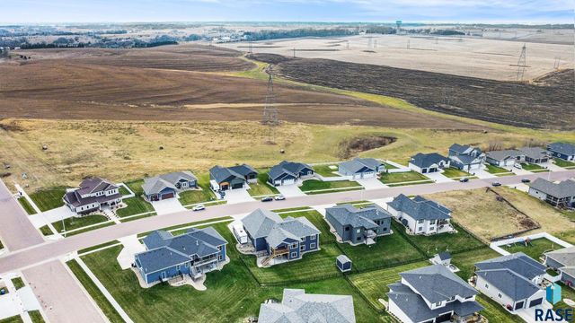 1604 W River Bend St Street, Brandon, SD 57005