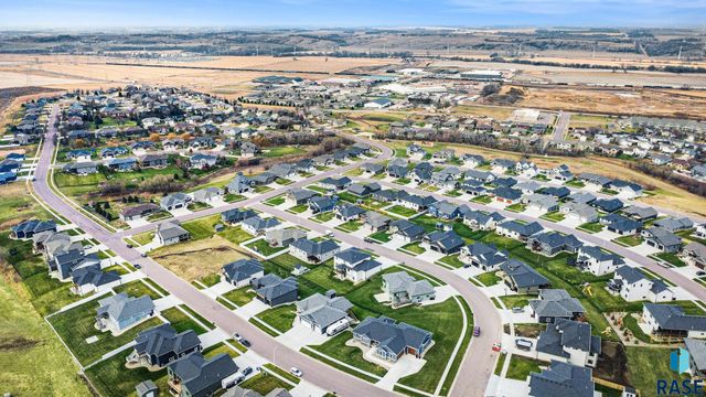 1604 W River Bend St Street, Brandon, SD 57005