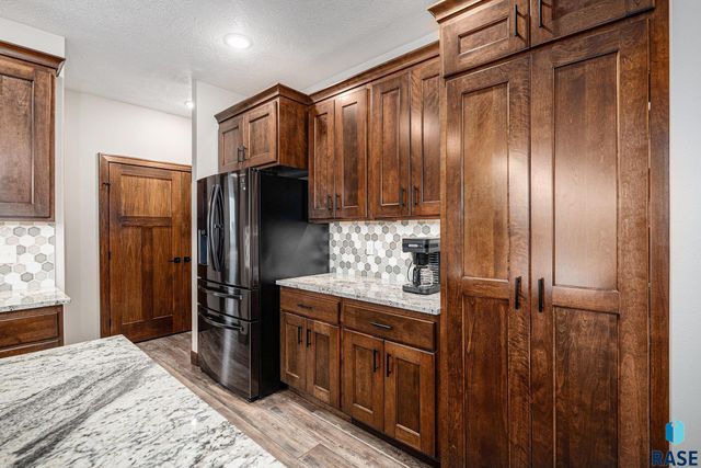 1604 W River Bend St Street, Brandon, SD 57005