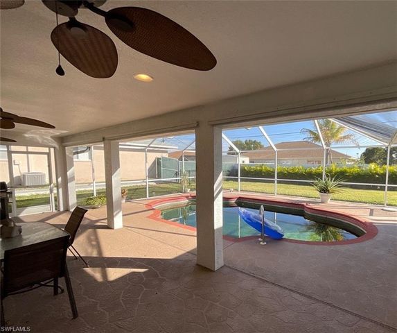 1403 SE 8th PL, Cape Coral, FL 33990