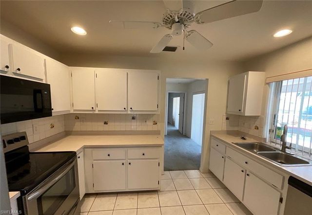 1403 SE 8th PL, Cape Coral, FL 33990