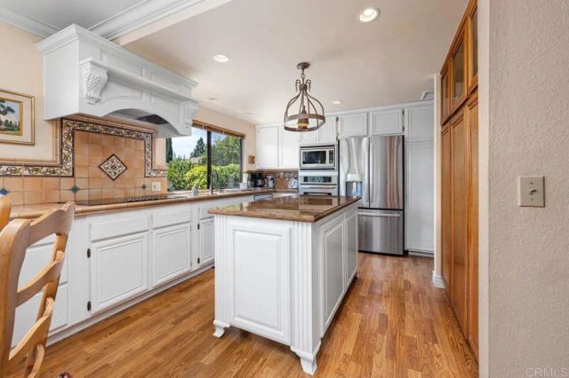1344 Timberpond, El Cajon, CA 92019
