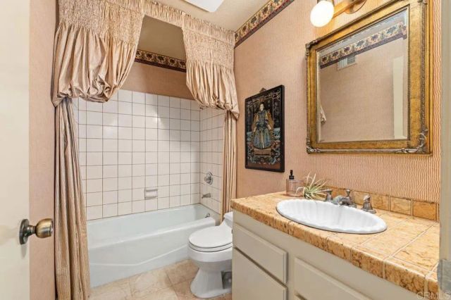 1344 Timberpond, El Cajon, CA 92019