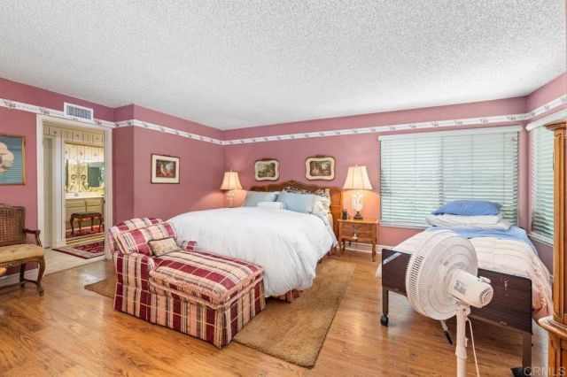 1344 Timberpond, El Cajon, CA 92019