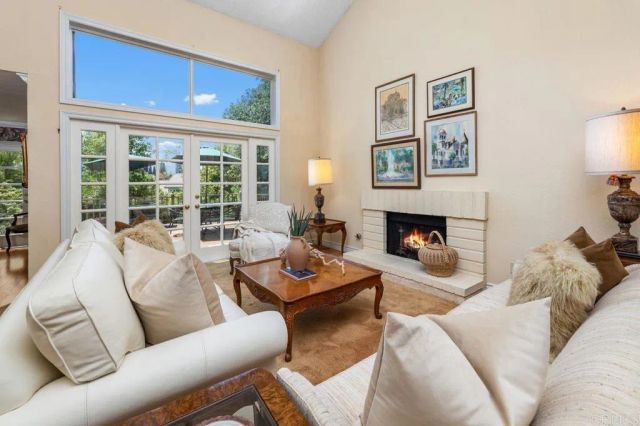 1344 Timberpond, El Cajon, CA 92019