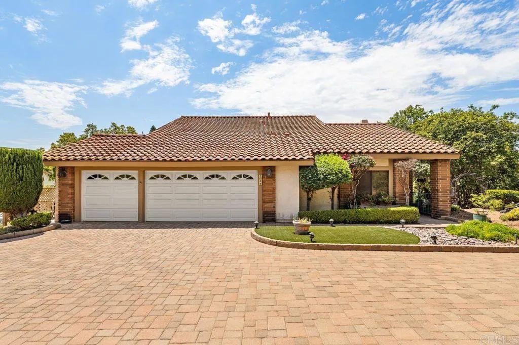 1344 Timberpond, El Cajon, CA 92019