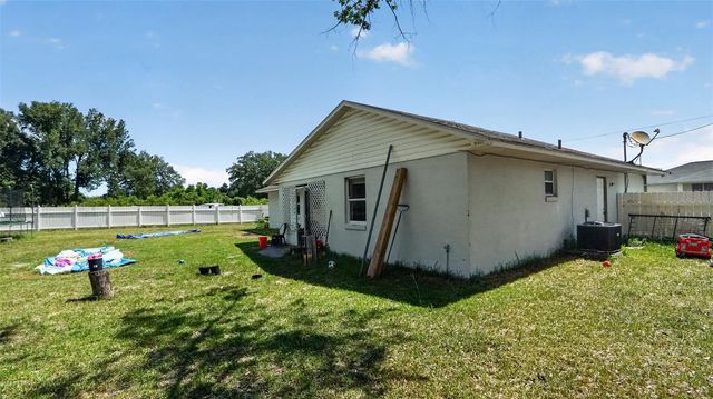 24 PECAN COURSE LOOP, Ocala, FL 34472