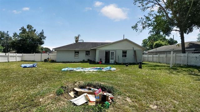 24 PECAN COURSE LOOP, Ocala, FL 34472