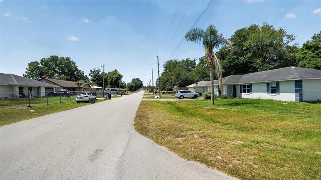 24 PECAN COURSE LOOP, Ocala, FL 34472