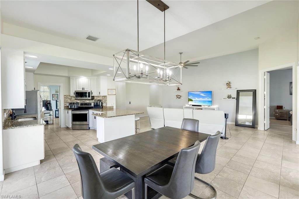 28032 Eagle Ray CT, BONITA SPRINGS, FL 34135 — photo 4