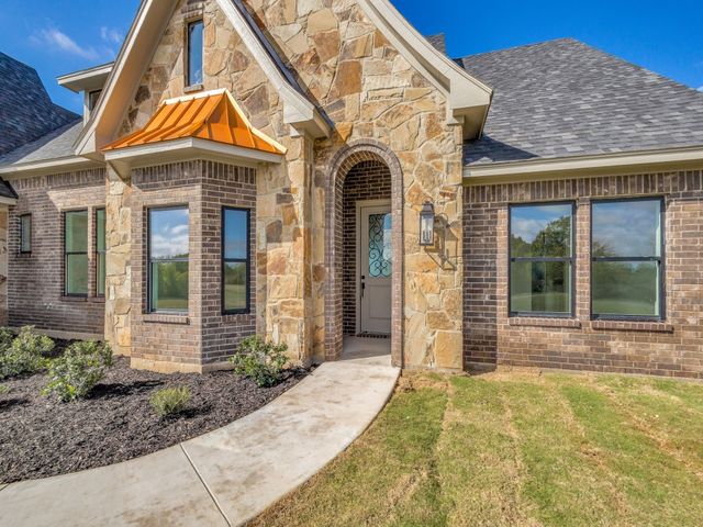 300 County Road 3141, Decatur, TX 76234
