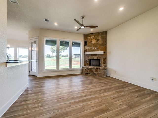 300 County Road 3141, Decatur, TX 76234