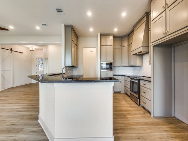 300 County Road 3141, Decatur, TX 76234