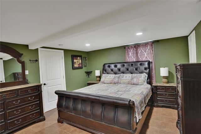 5118 Avenue M, Galveston, TX 77551