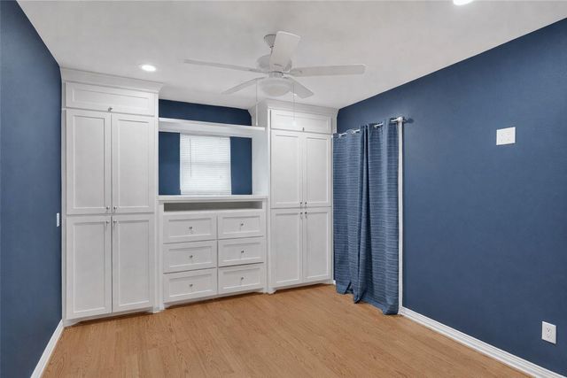 5118 Avenue M, Galveston, TX 77551