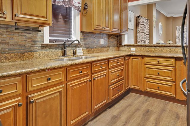 5118 Avenue M, Galveston, TX 77551