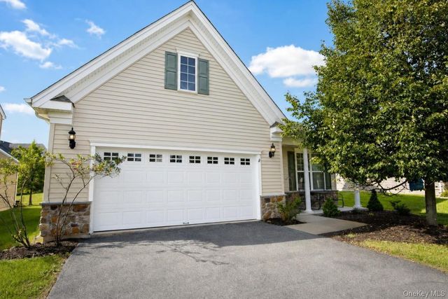 24 Lilac Street, Middletown, NY 10940