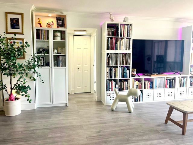 20301 W Country Club Dr 1126, Aventura, FL 33180