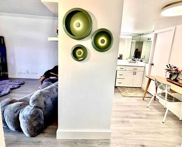 20301 W Country Club Dr 1126, Aventura, FL 33180