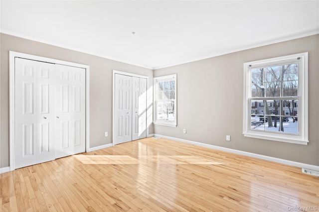 10 Bartlett Commons, Yaphank, NY 11980