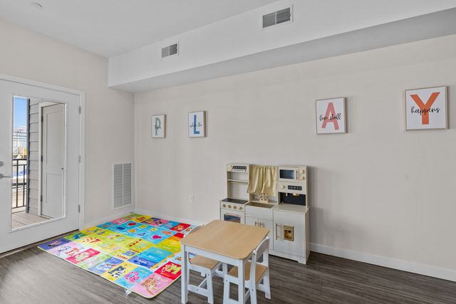 71 Connecticut Avenue 206, Norwalk, CT 06850