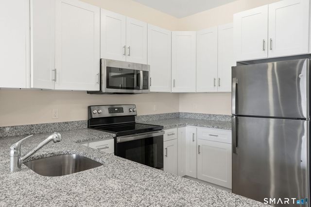 71 Connecticut Avenue 206, Norwalk, CT 06850